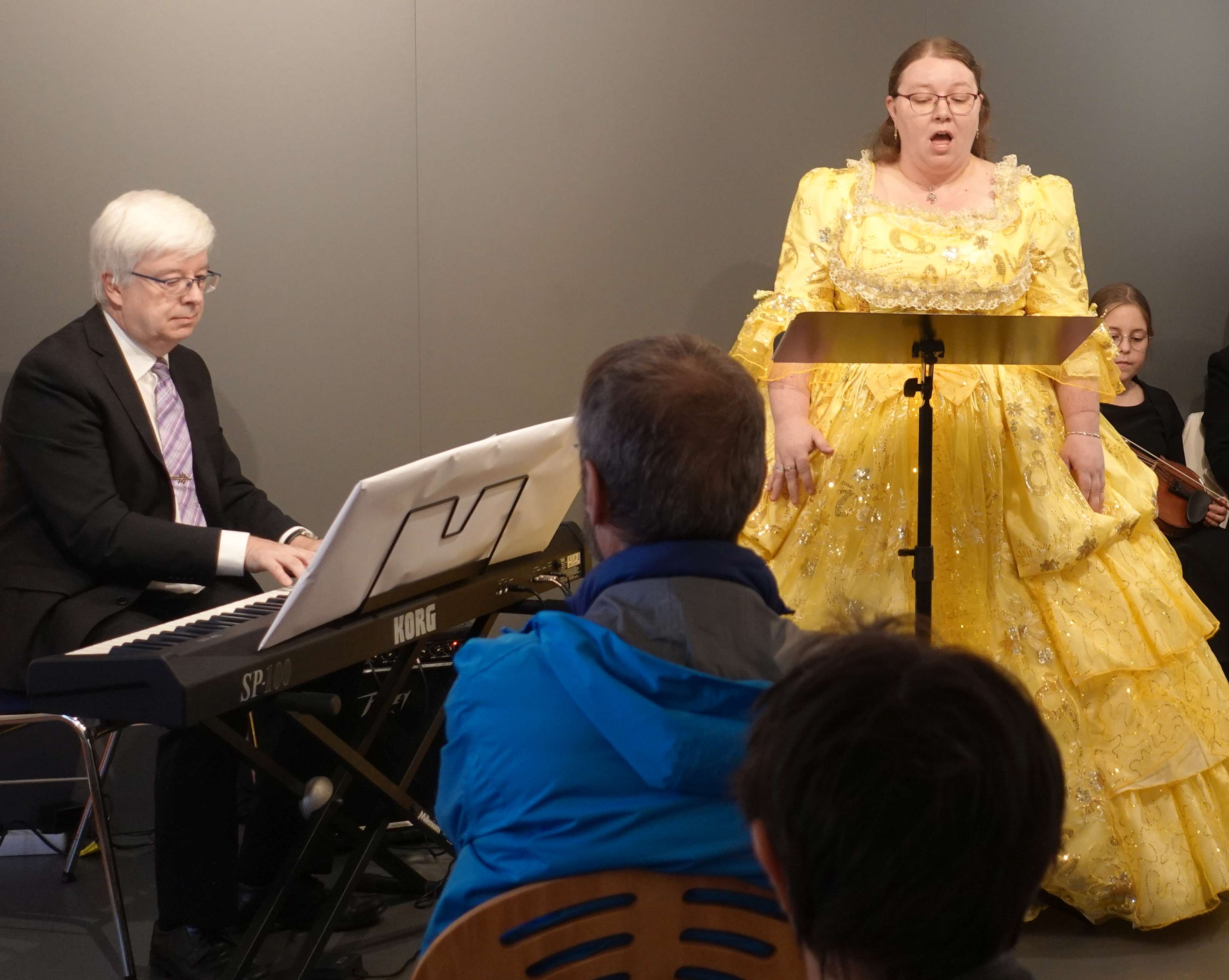 Susanne Gaß (Sopran) und Berthold Gaß (Klavier) beim Konzert am 05.10.2025 im Valentin-Rathgeber-Haus in Oberelsbach Susanne Gaß (Sopran) und Berthold Gaß (Klavier) beim Konzert am 05.10.2025 im Valentin-Rathgeber-Haus in Oberelsbach